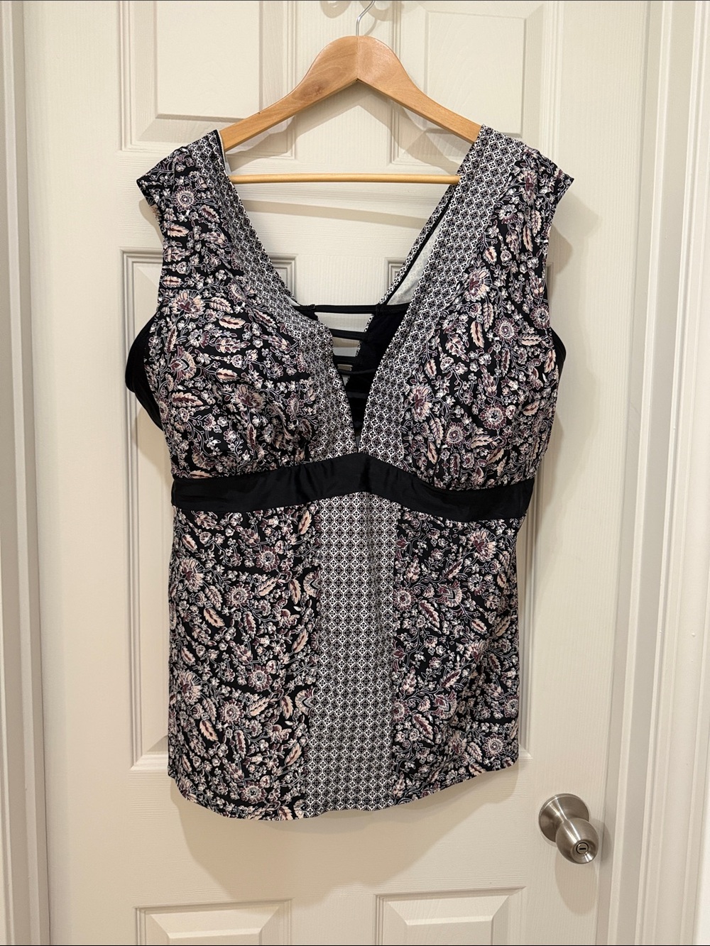 Sleeveless Black Floral V-Neck Women’s swim top